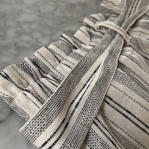 Topshop High-Waisted Paperbag Skirt - Picture 5 of 6